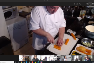 Atelier Cuisine en Ligne animé par MadCityZen pour un team building gourmand et connecté. | © MadCityZen